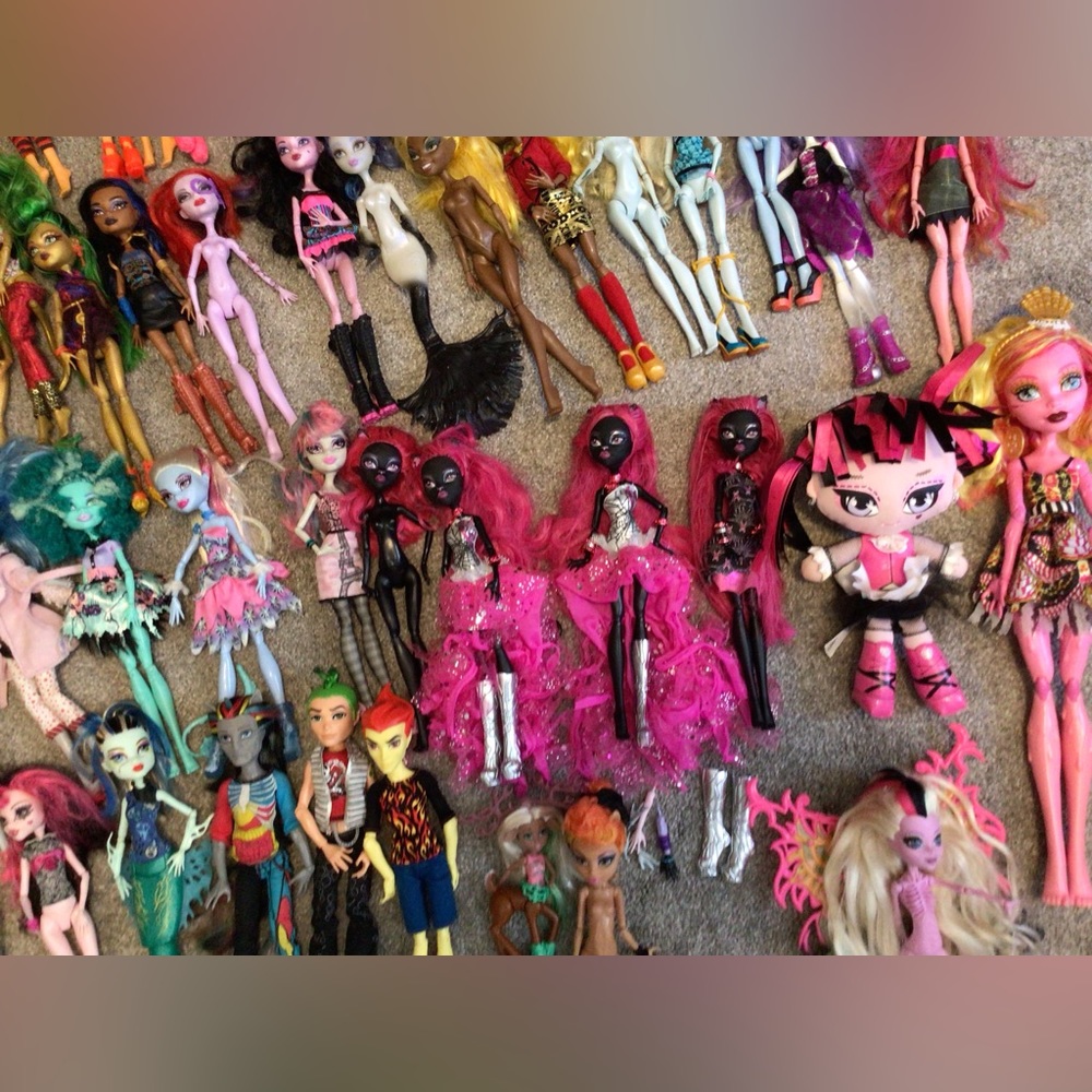 Bundle of Monster High Dolls